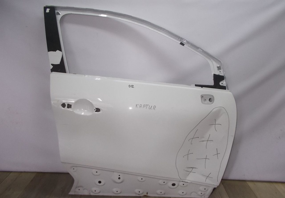 Дверь передняя правая бу Renault Kaptur OEM 801001400R