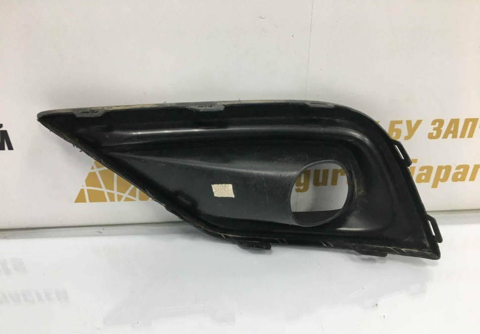 Решетка бампера правая Renault Arkana OEM 261A22688R Решетка бампера правая Renault Arkana OEM 261A22688R