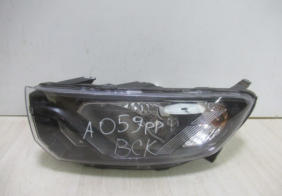 Фара левая Lada Granta (18>) oem 8450100857 (скл-3)