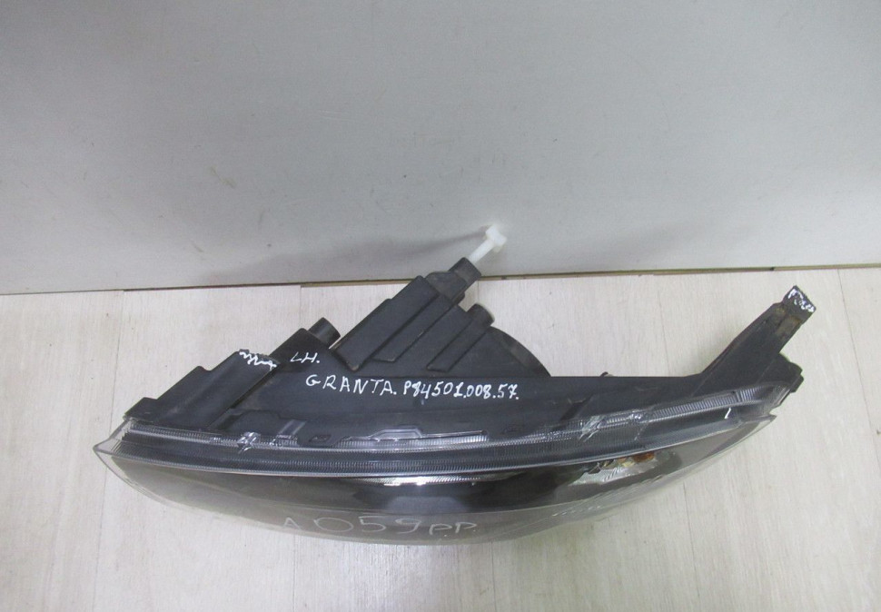 Фара левая Lada Granta (18>) oem 8450100857 (скл-3) Фара левая Lada Granta (18>) oem 8450100857 (скл-3)