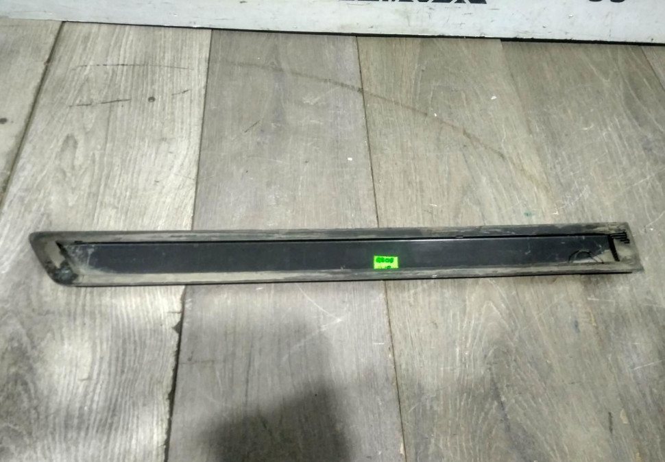 Молдинг двери задний левый бу Skoda Yeti OEM 5L0853535C Молдинг двери задний левый бу Skoda Yeti OEM 5L0853535C