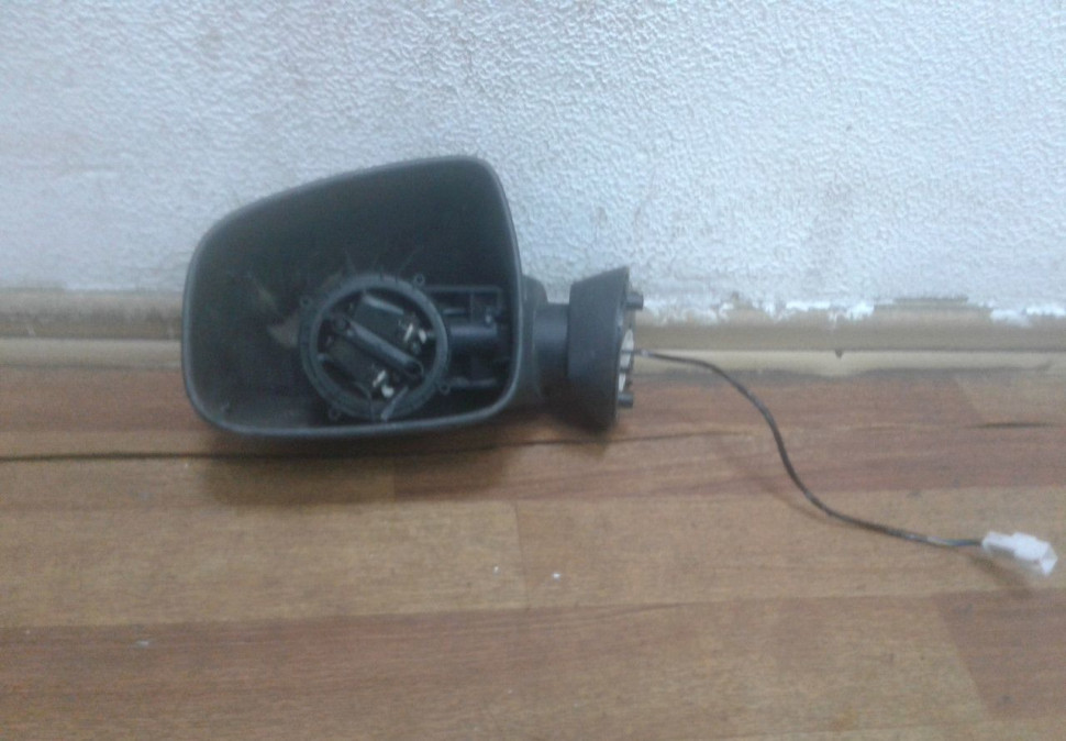 Зеркало левое Lada Largus (5 к) oem 8200965091 (скл-3)