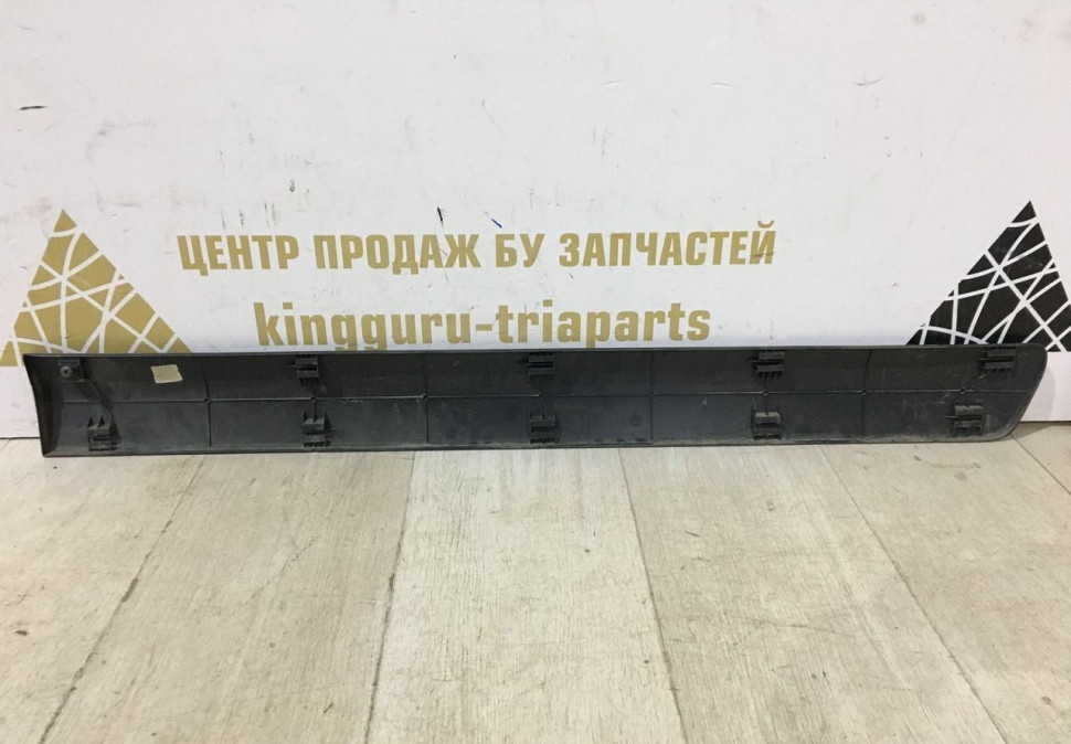 Молдинг двери передний левый Lada Largus oem 8450000409 (скл-3) Молдинг двери передний левый Lada Largus oem 8450000409 (скл-3)