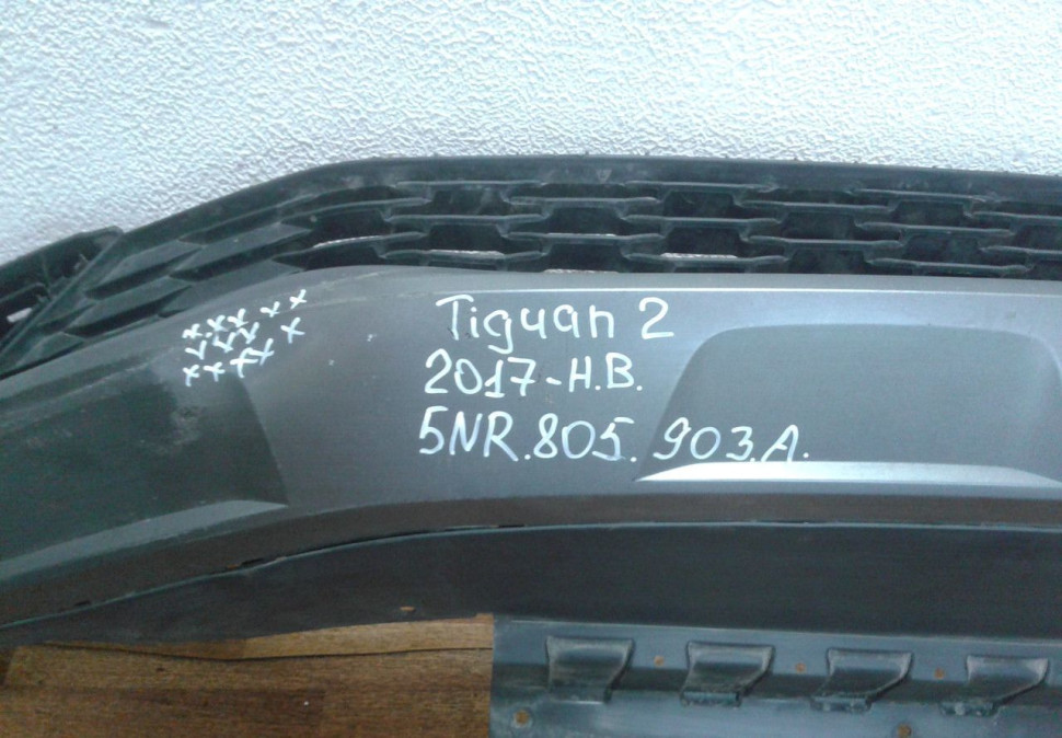 Спойлер переднего бампера Volkswagen Tiguan 2 2016 OEM 5NR805903A