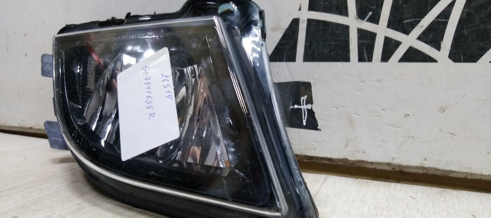 Противотуманная фара левая Volkswagen Jetta 6 рест (14-18) oem 5C7941966R Противотуманная фара левая Volkswagen Jetta 6 рест (14-18) oem 5C7941966R