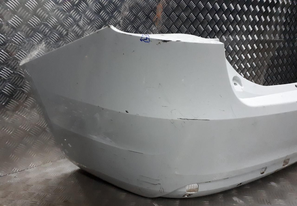 Бампер задний Lada Vesta oem 8450006699 (скл-3) Бампер задний Lada Vesta oem 8450006699 (скл-3)