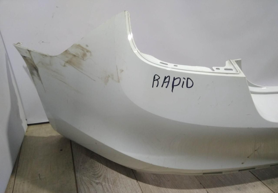 Бампер задний бу Skoda Rapid OEM 60U807421
