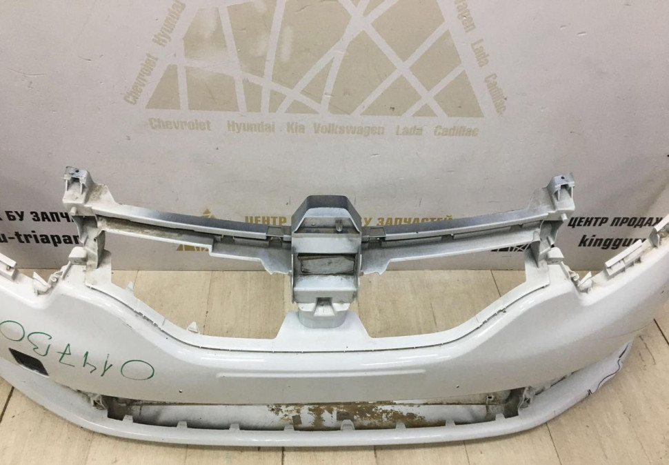 Бампер передний Renault Logan 2 OEM 620228143R Бампер передний Renault Logan 2 OEM 620228143R