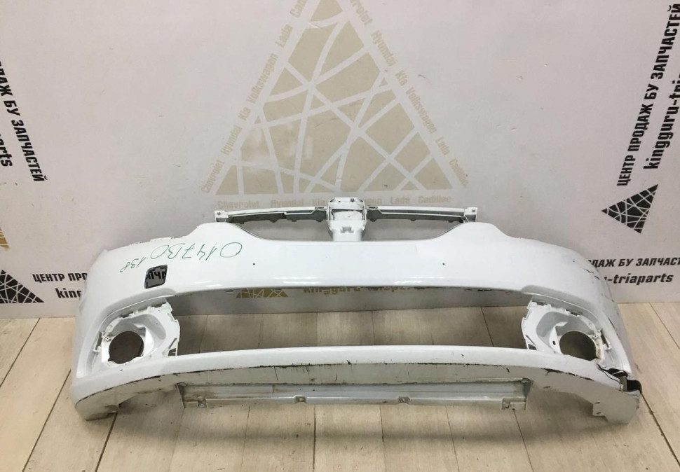 Бампер передний Renault Logan 2 OEM 620228143R Бампер передний Renault Logan 2 OEM 620228143R