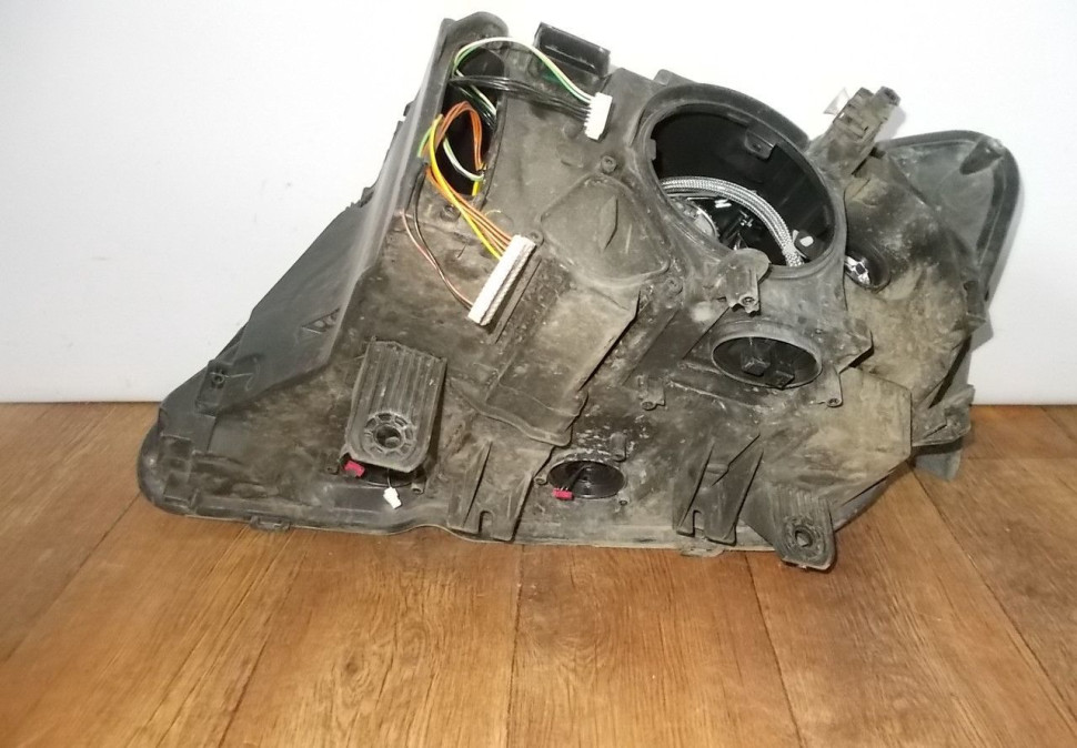 Фара ксенон правая бу BMW X3 F25 OEM 7217294 Фара ксенон правая бу BMW X3 F25 OEM 7217294