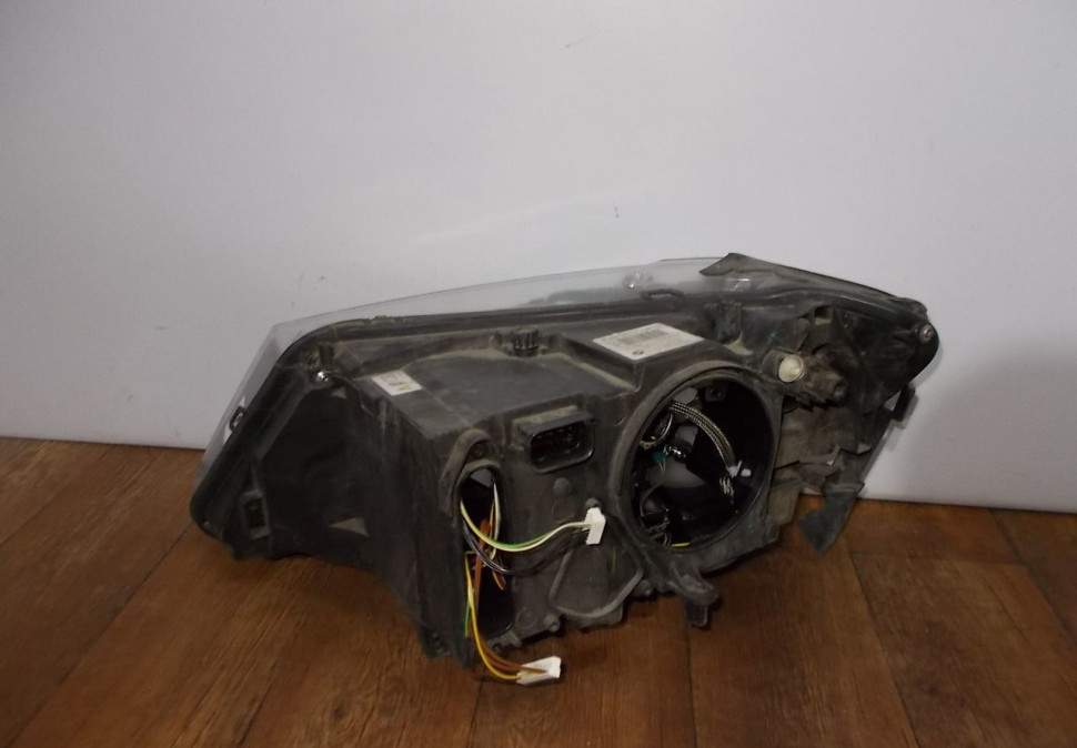 Фара ксенон правая бу BMW X3 F25 OEM 7217294 Фара ксенон правая бу BMW X3 F25 OEM 7217294