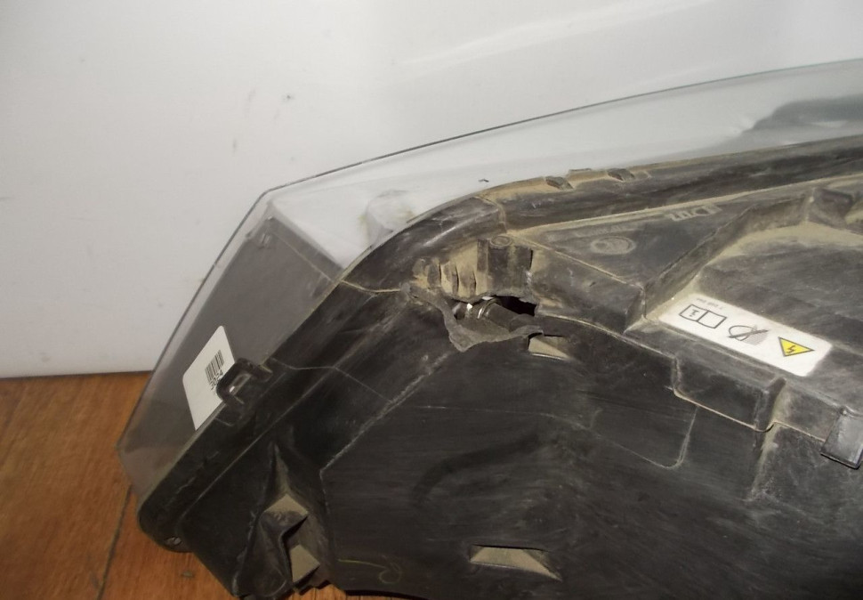 Фара ксенон правая бу BMW X3 F25 OEM 7217294 Фара ксенон правая бу BMW X3 F25 OEM 7217294