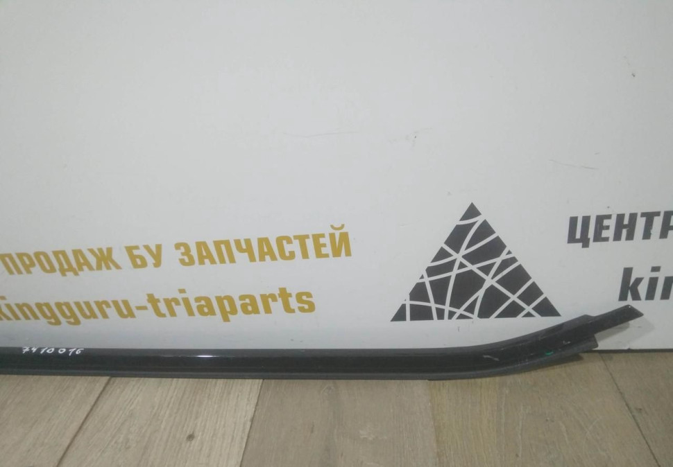 Молдинг двери передний правый бу BMW X3 G01 OEM 51357410016 Молдинг двери передний правый бу BMW X3 G01 OEM 51357410016