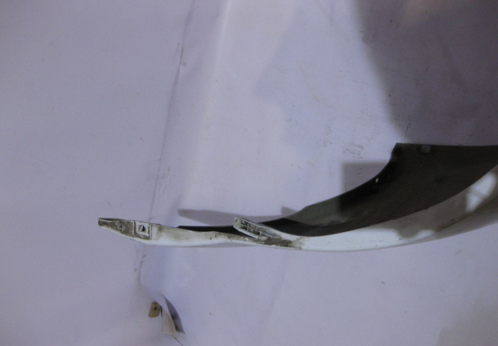 Бампер передний Lada Largus oem 8450000245 (трещина) (скл-3) Бампер передний Lada Largus oem 8450000245 (трещина) (скл-3)