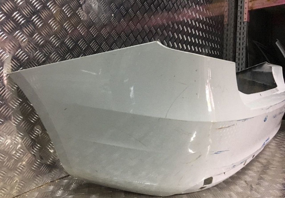 Бампер задний Lada Vesta oem 8450006699 (мал.трещины) (скл-3)