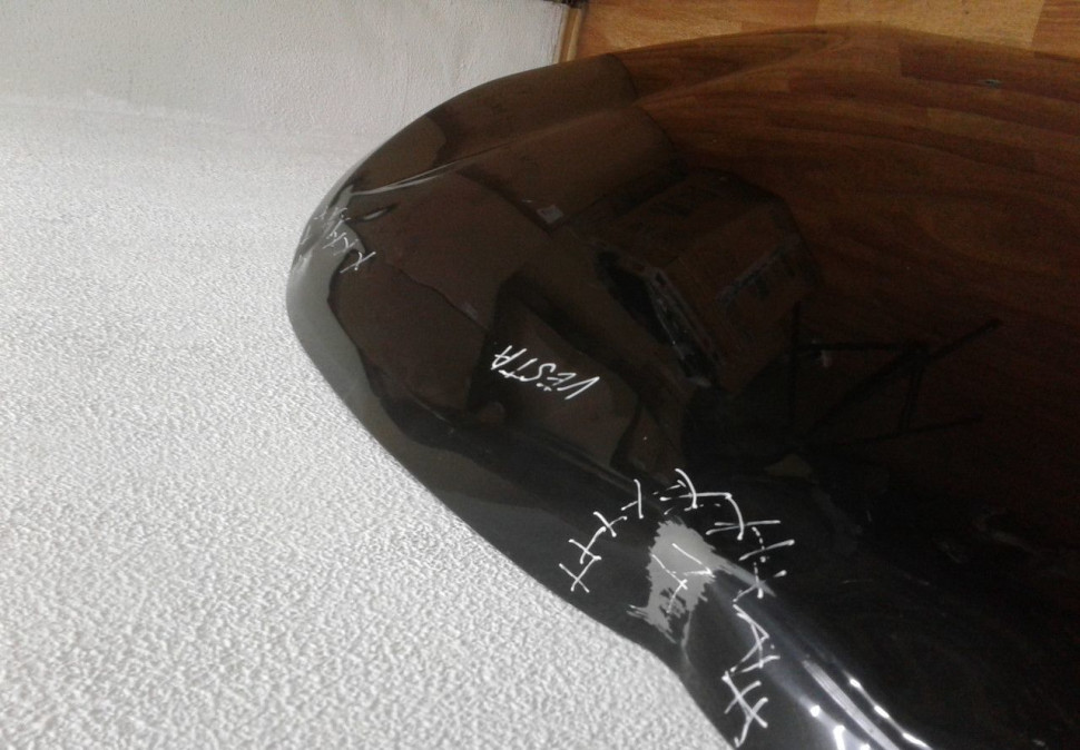 Капот Lada Vesta (вмятина) (скл-3)