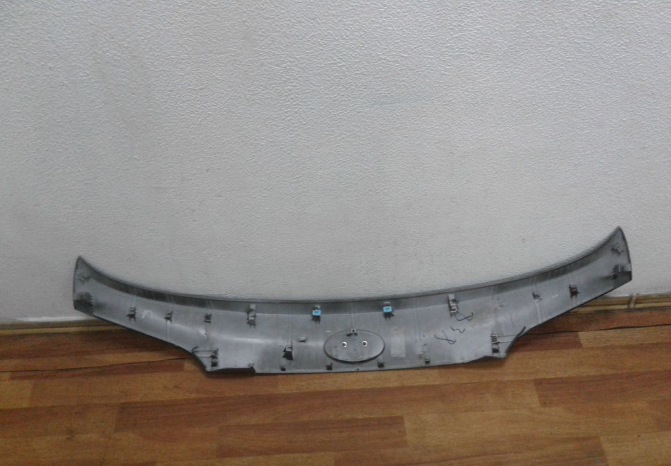 Спойлер крышки багажника Hyundai ix35 (трещины) Спойлер крышки багажника Hyundai ix35 (трещины)