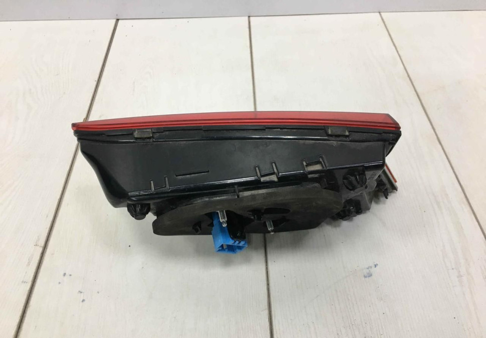 Фонарь левый внутренний LED Volkswagen Tiguan 2 дорест 16-20 oem 5NA945307D