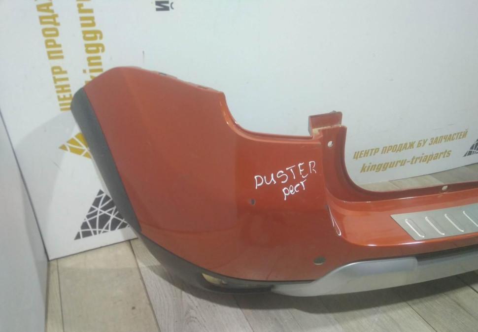 Бампер задний бу Renault Duster рестайлинг OEM 850225435R (В)