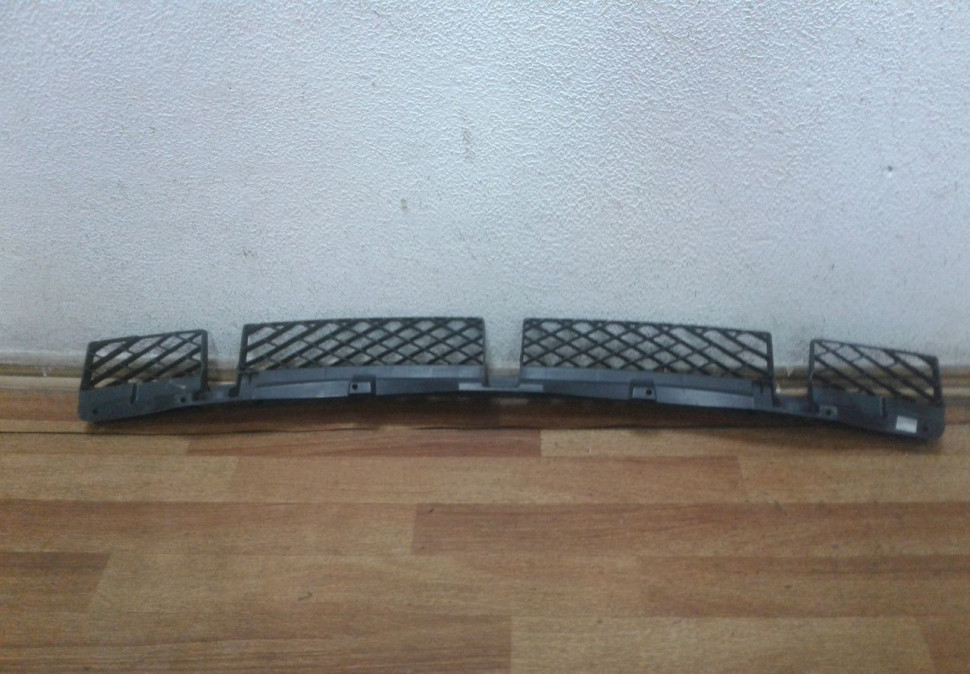 Кронштейн заднего бампера Volkswagen Touareg Nf (10>) oem 7p6807863a Кронштейн заднего бампера Volkswagen Touareg Nf (10>) oem 7p6807863a