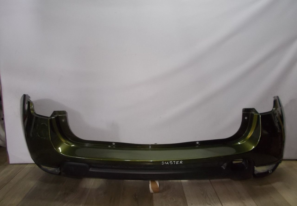 Бампер задний бу Renault Duster рестайлинг OEM 850225435R (В)