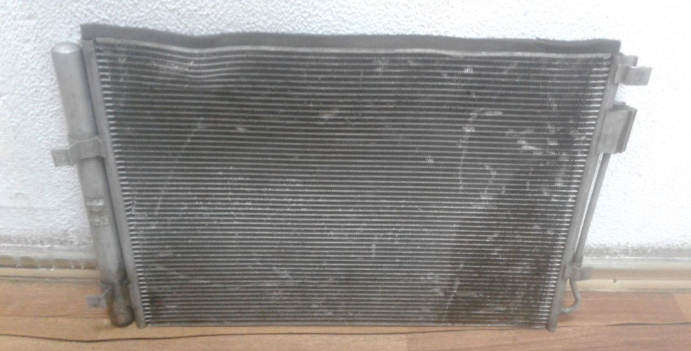 Радиатор кондиционера Hyundai Solaris 1 oem 976061R050 Радиатор кондиционера Hyundai Solaris 1 oem 976061R050