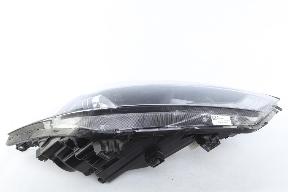 Фара правая галоген Hyundai Tucson 3 дорестайлинг 2015 OEM 92102D7000