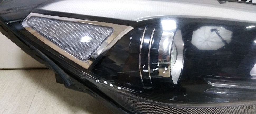 Фара правая галоген Hyundai Tucson 3 дорестайлинг 2015 OEM 92102D7000