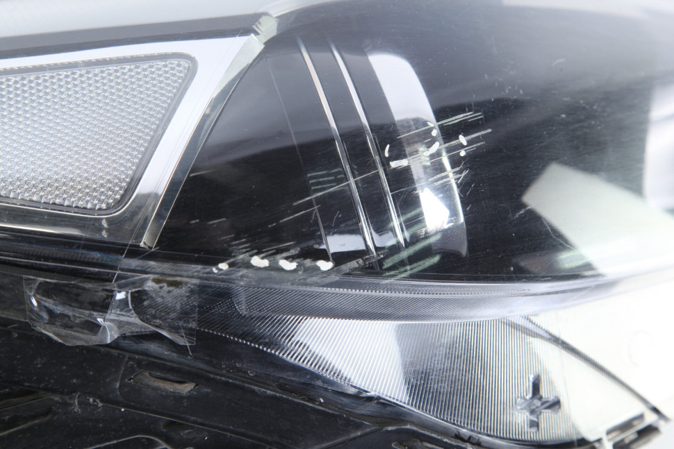 Фара правая галоген Hyundai Tucson 3 дорестайлинг 2015 OEM 92102D7000