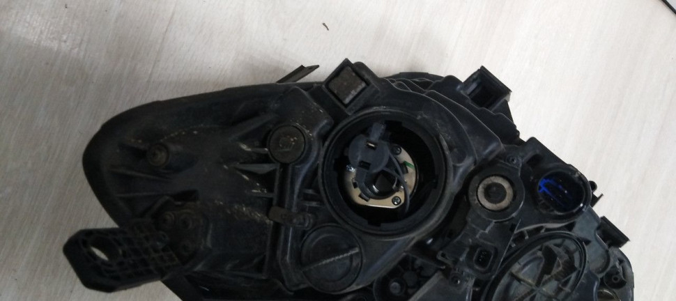 Фара правая галоген Hyundai Tucson 3 дорестайлинг 2015 OEM 92102D7000