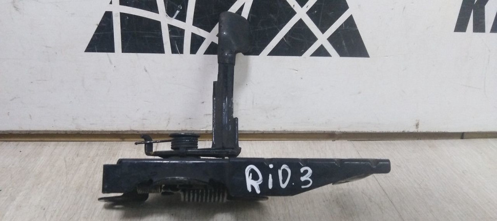 Замок капота Kia Rio 3 oem 811304Y000