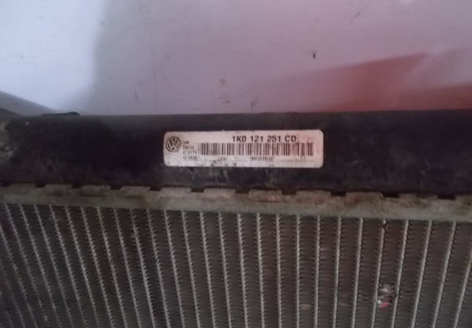 Радиатор охлаждения бу Skoda Yeti OEM 1K0121251CD