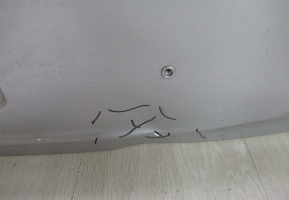 Крышка багажника Hyundai Creta oem 73700M0001 (мал.вмятина) (скл-3)