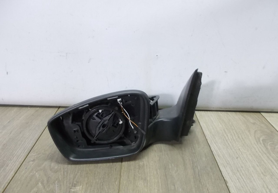 Корпус зеркала левый 6 пин бу Skoda Rapid рестайлинг OEM 5JB867501