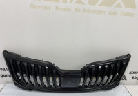 Решетка радиатора Skoda Octavia A7 рестайлинг 2017 OEM 5E0853653C
