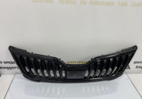 Решетка радиатора Skoda Octavia A7 рестайлинг 2017 OEM 5E0853653C