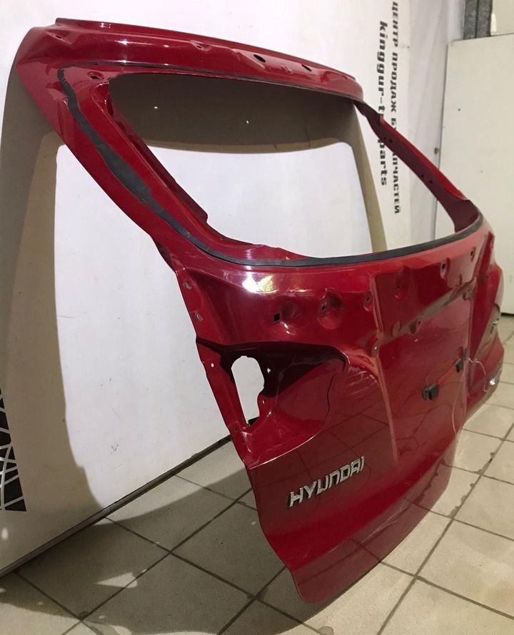 Крышка багажника Hyundai IX35 10-15 oem 737002S010 (скл-3) Крышка багажника Hyundai IX35 10-15 oem 737002S010 (скл-3)