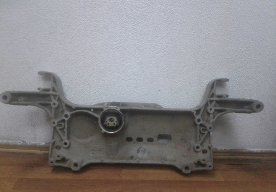 Подрамник  Volkswagen Passat B6 (07-11) oem  3c0199369h