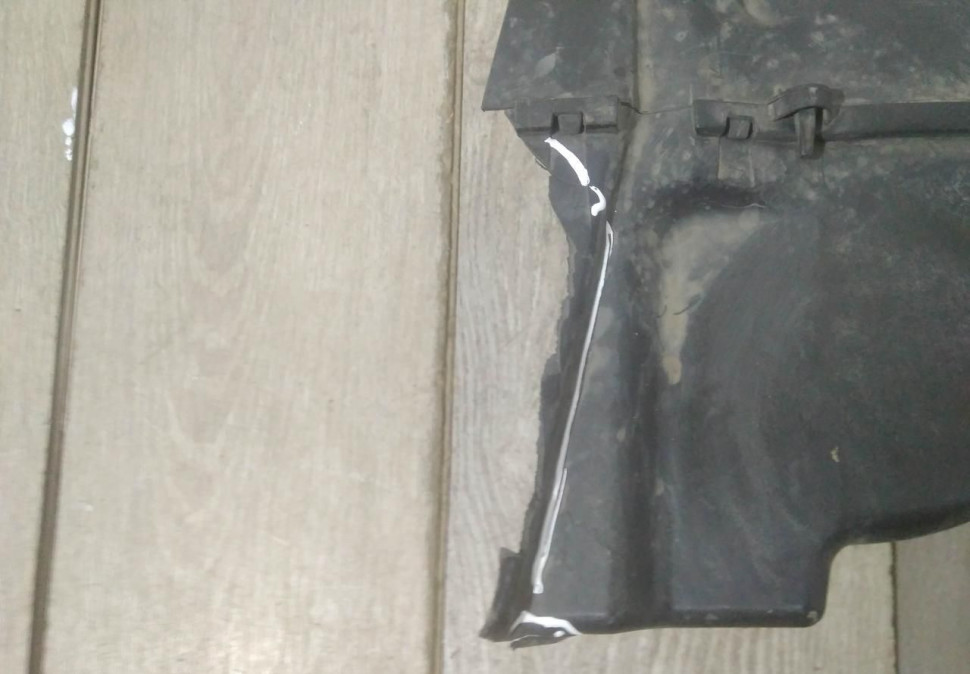 Воздуховод тормозного механизма правый бу BMW X6 F16 OEM 51748059856 Воздуховод тормозного механизма правый бу BMW X6 F16 OEM 51748059856