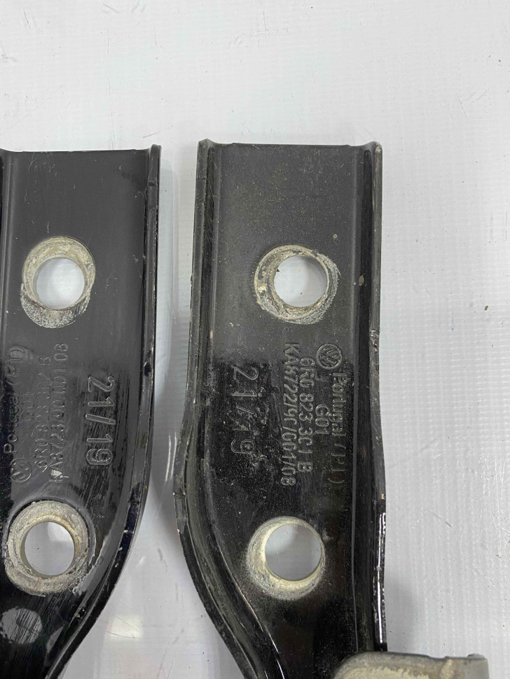 Петля капота левая правая Volkswagen Polo 5 2009-2020 oem 6R0823301B, 6R0823302B
