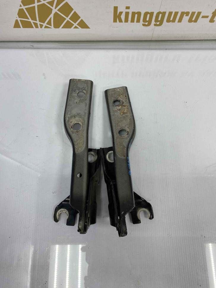 Петля капота левая правая Volkswagen Polo 5 2009-2020 oem 6R0823301B, 6R0823302B