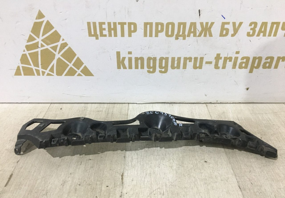 Кронштейн заднего бампера левый Renault Logan 2 OEM 850457099R