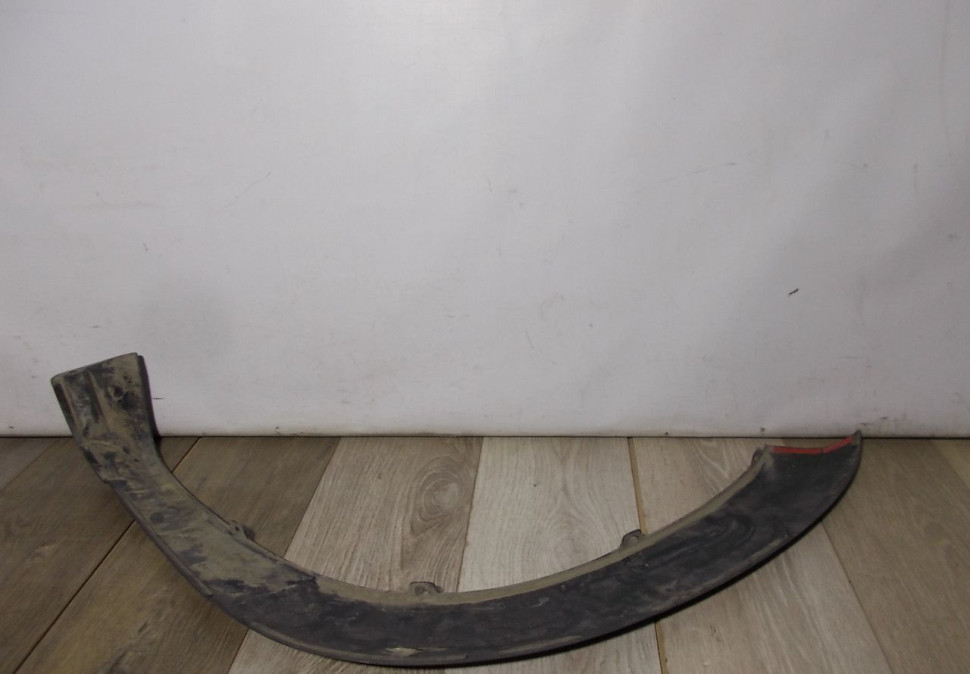 Расширитель арки крыла передний правый Renault Duster oem 960169632R