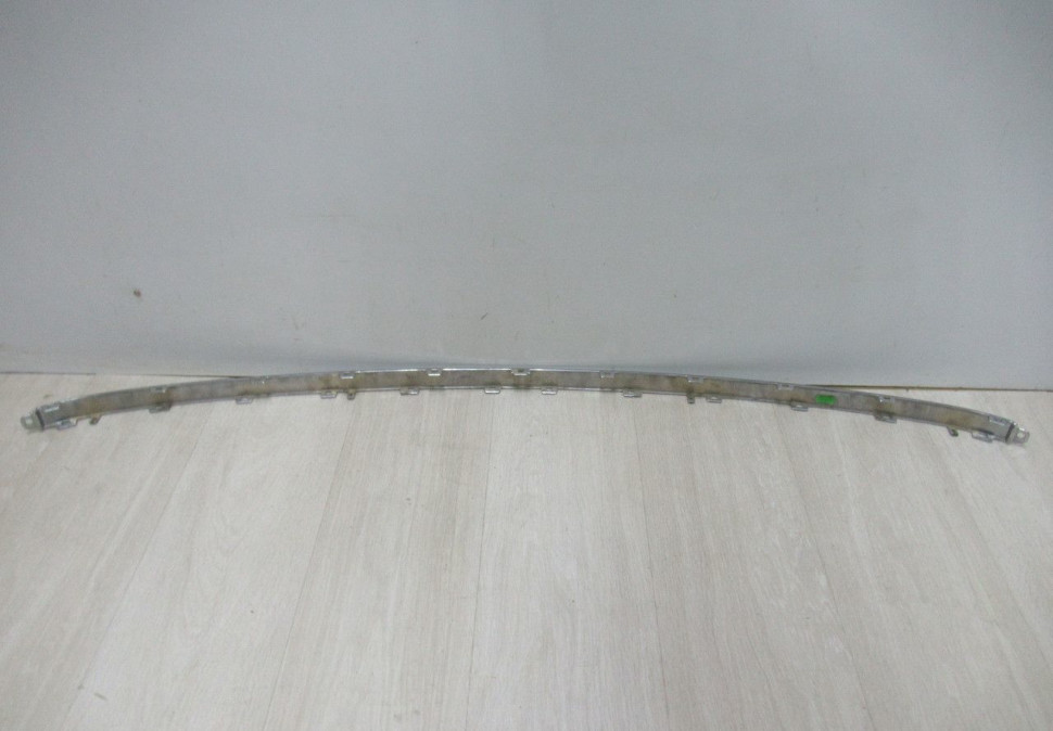 Молдинг хрома заднего бампера Volkswagen Touareg NF oem 7p6853835