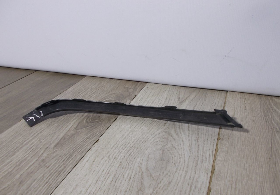 Накладка под фару левая бу Renault Megane 3 OEM 260944238R