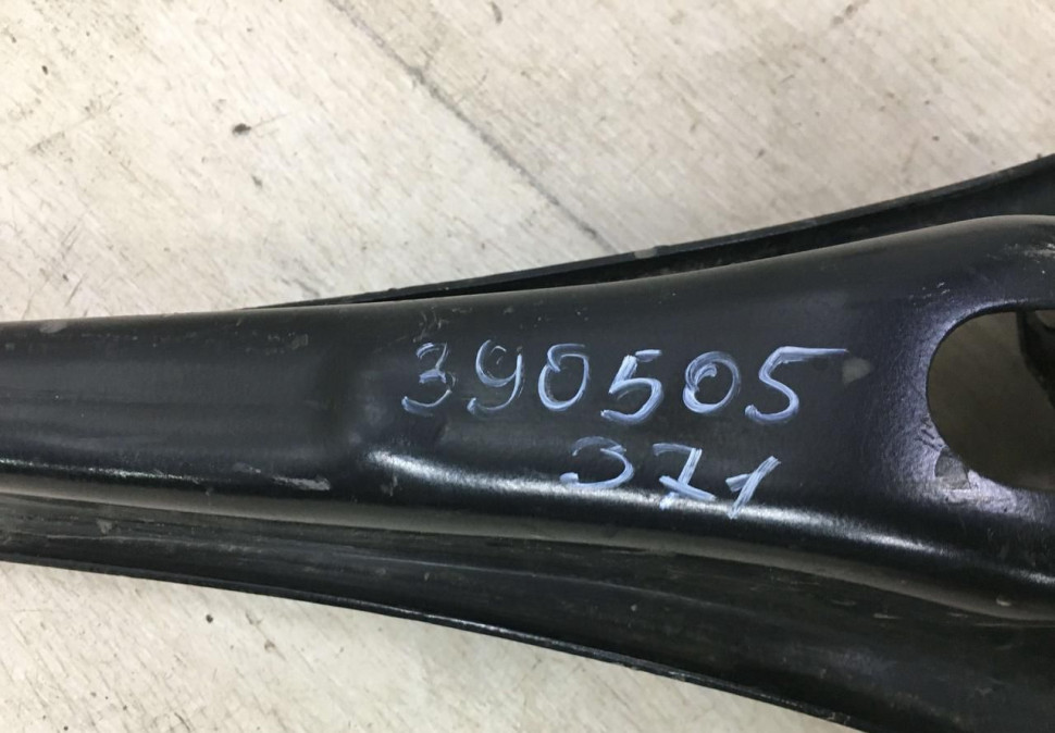 Рычаг задний левый Skoda Kodiaq OEM 3Q0505371D Рычаг задний левый Skoda Kodiaq OEM 3Q0505371D