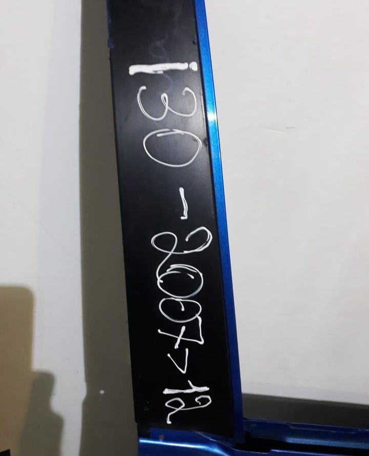 Дверь правая передняя Hyundai i30 2007-2012 oem 760042R210 (скл-3)