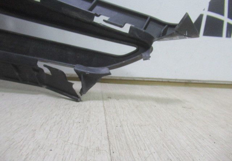 Накладка противотуманной фары передняя левая  Hyundai Sonata 7 oem  86521E6710