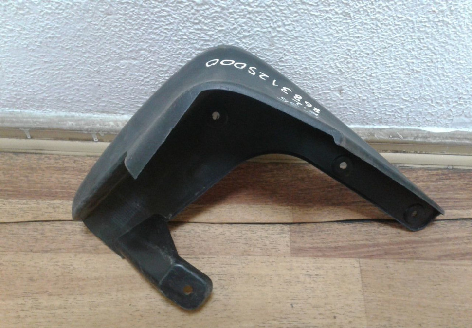 Брызговик передний левый Hyundai ix35 oem 868312s000