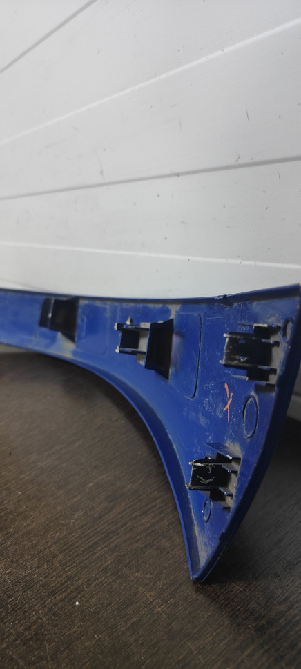 Ресничка  левая бу Peugeot Boxer OEM 1306529070